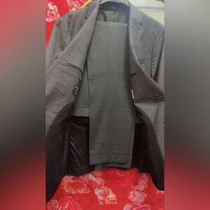 Banana Republic Men's Gray Two-Piece Suit Jacket & Pants